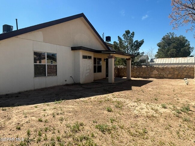 Building Photo - 403 Wisconsin Ct