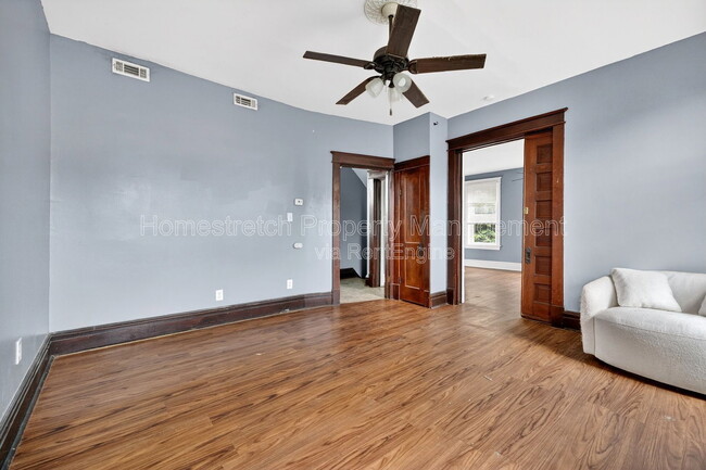 Building Photo - 4617 S Compton Ave