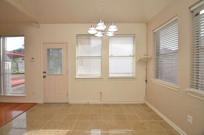 Building Photo - 8815 Barron Wood Cir E
