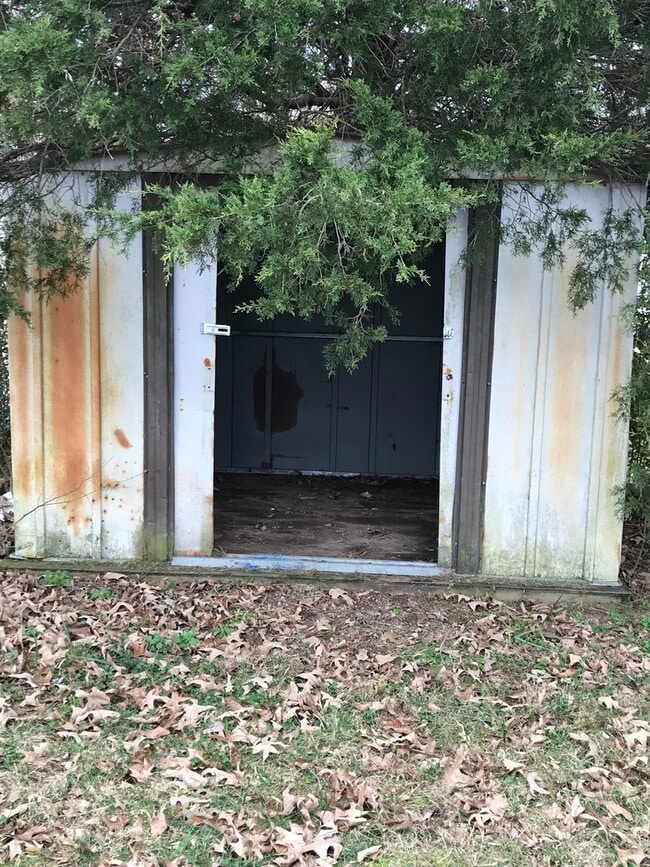 Building Photo - 1843 Evans Rd