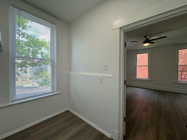 Building Photo - 7 Bed/3 Bath Mins. from UC Campus $750/pp ...