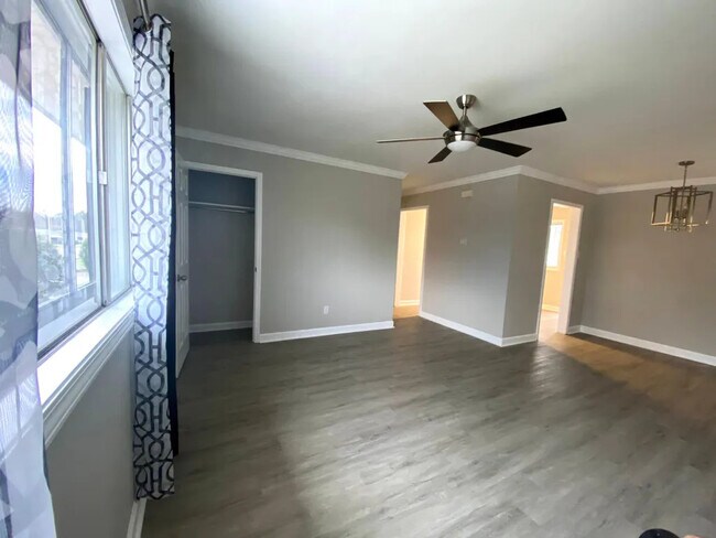 Building Photo - 969 De Porres Ave