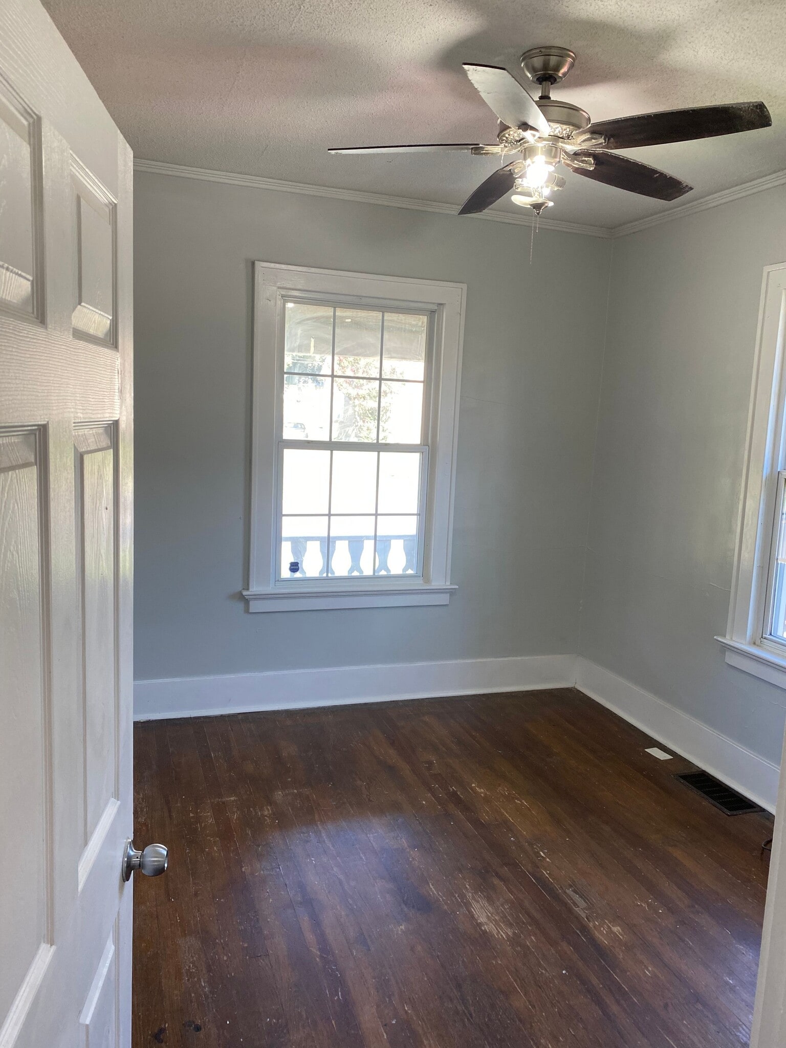 Building Photo - 208 NW End Blvd