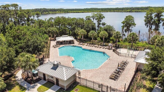 Building Photo - 8394 Lookout Pointe Dr