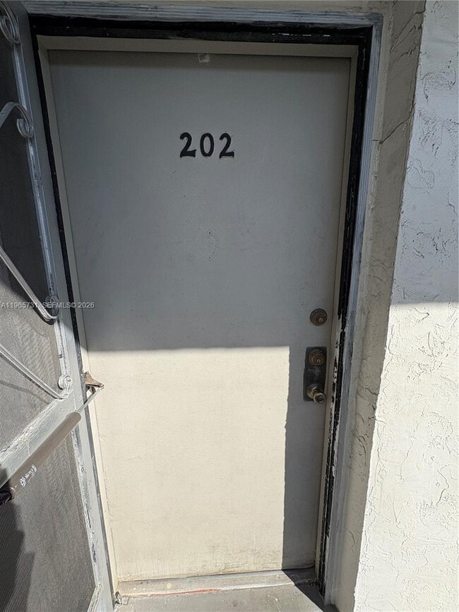 Building Photo - 16215 NE 18th Ct