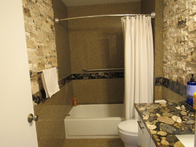 Building Photo - 22444 Middletown Dr