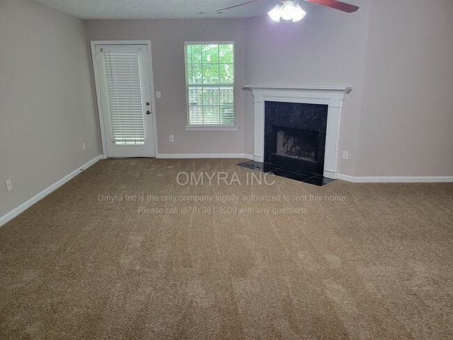 Building Photo - Beautiful 3 Bedroom Townhouse in Decatur!