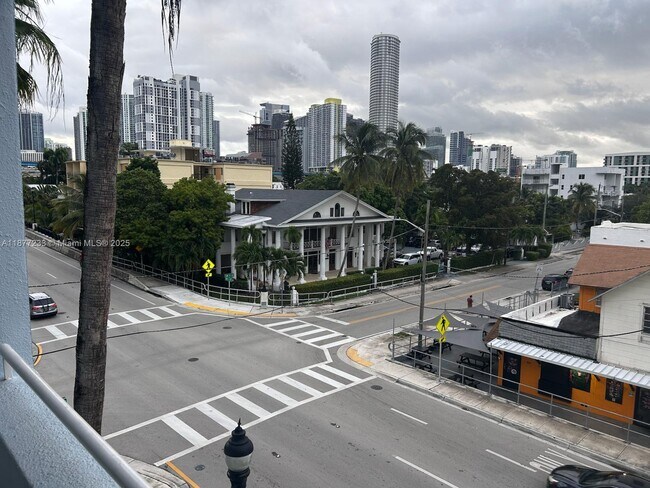 Building Photo - 501 SW 1st St