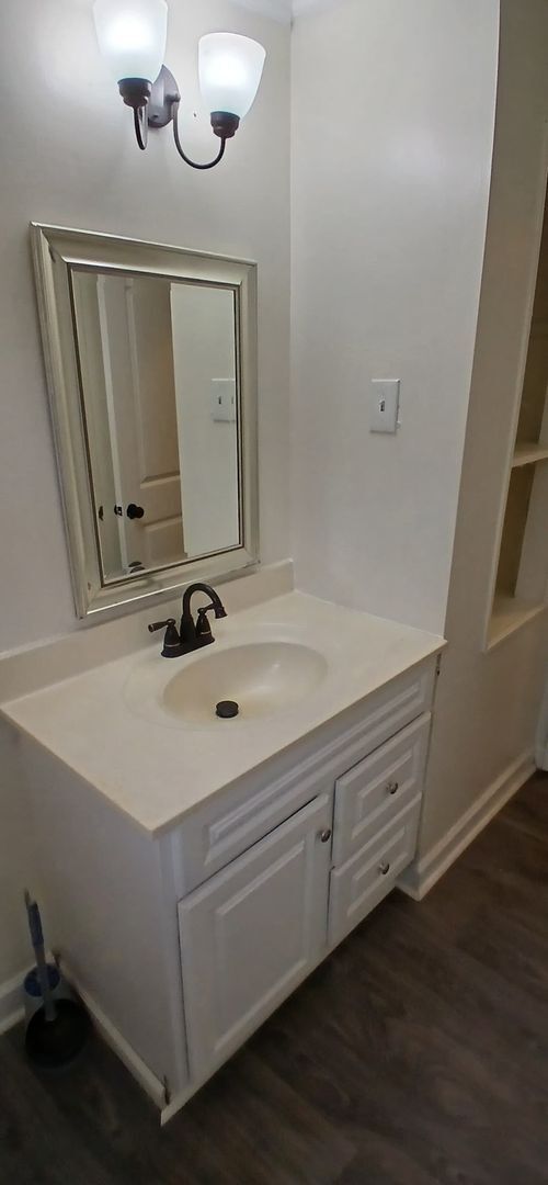 Building Photo - 4926 Francis St