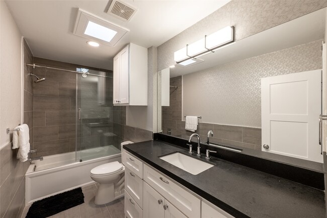 Building Photo - 2601 Marilee Ln