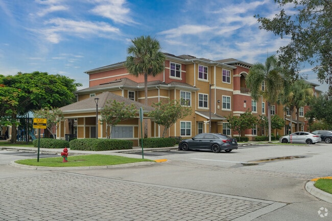 Priimary - Colonial Lakes Apartments, Ltd