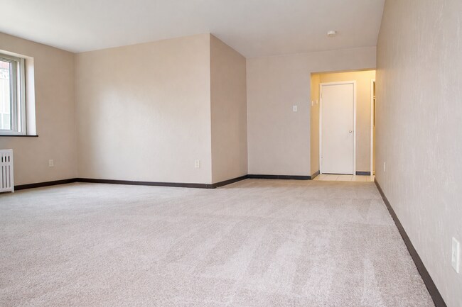 Interior Photo - WINCHESTER APARTMENTS -- 016