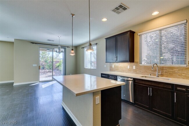 Building Photo - 1441 Brushback Ave