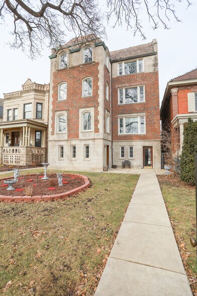 Building Photo - 2712 W Logan Blvd