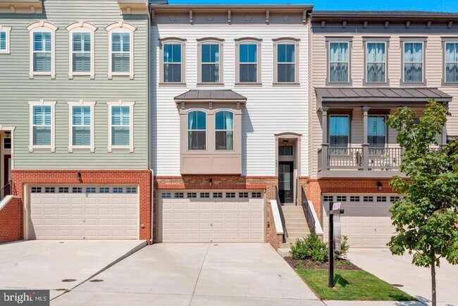 Building Photo - 944 Basswood Dr