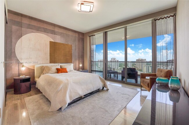 Building Photo - 18975 Collins Ave