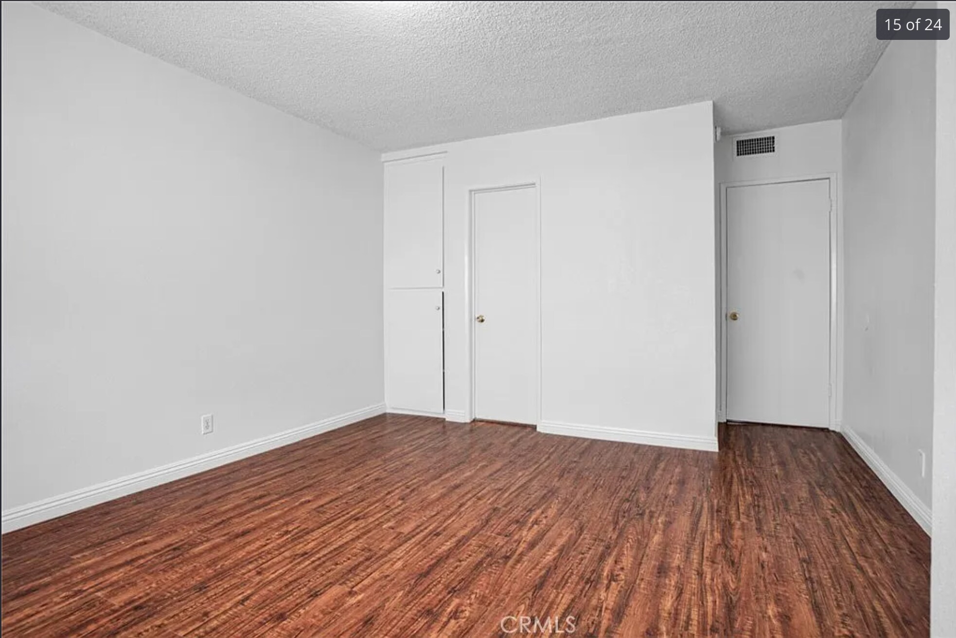 Building Photo - 218 E Tamarack Ave