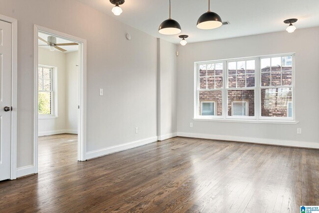 Building Photo - 1105 26th St S