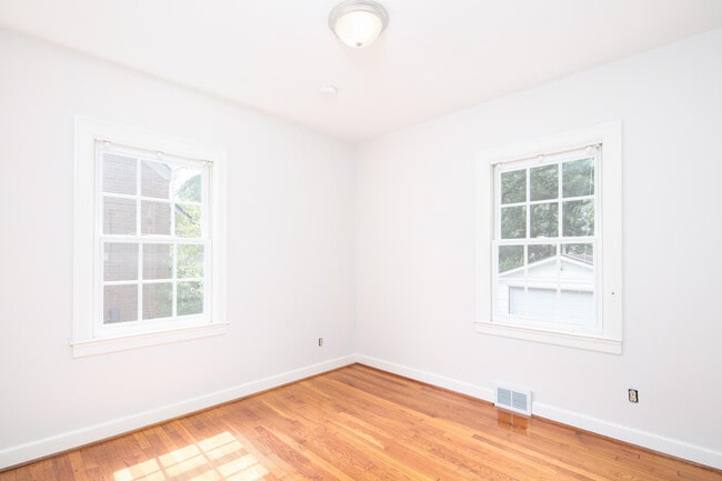 Building Photo - 126 Lackawanna Rd