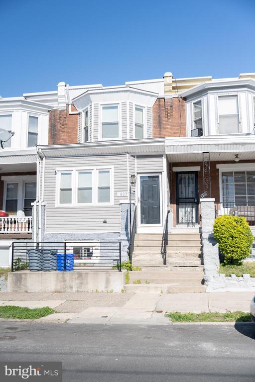 Building Photo - 823 S 56th St