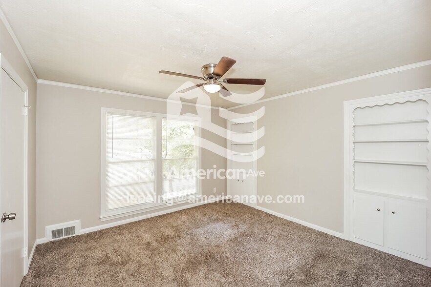 Building Photo - 3912 Mosley Dr