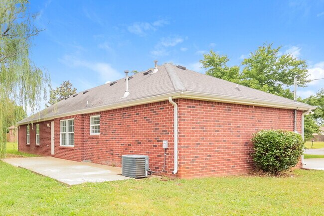 Building Photo - 9001 Callan Ct