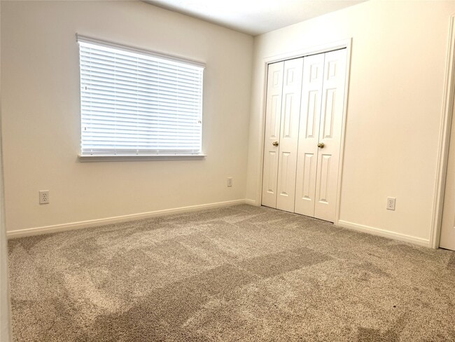 Building Photo - 6611 Sunrise Valley Ln