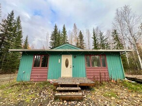 Building Photo - Pet-Friendly 2BR Home with Washer/Dryer in...