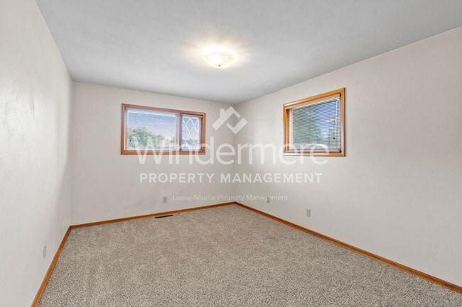 Building Photo - 2115 W Kiernan Ave