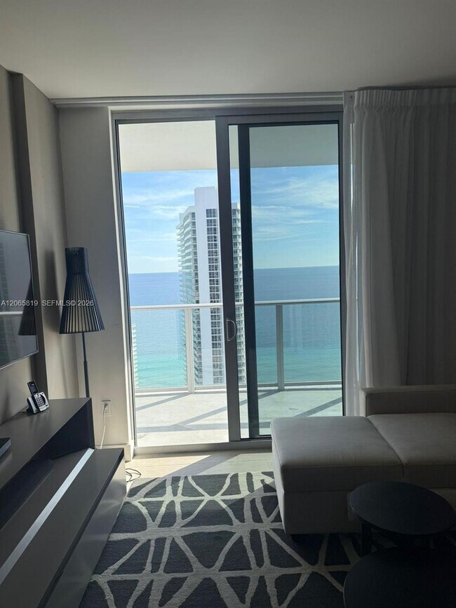 Building Photo - 4010 S Ocean Dr
