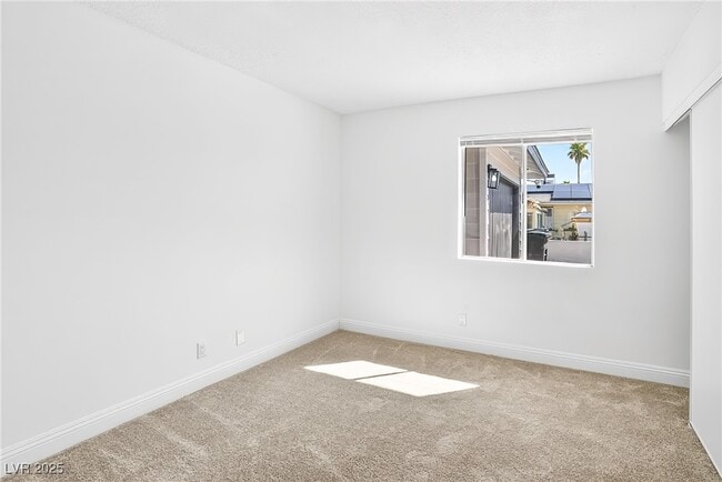 Building Photo - 5111 Orinda Ave