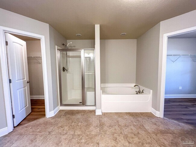 Building Photo - 5588 Inspiration Street