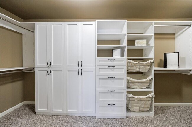 Building Photo - 1012 Madeline Ln