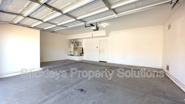 Building Photo - 3393 E Wyatt Way