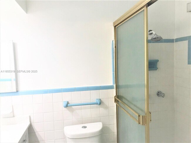 Building Photo - 1807 N 40th Ave