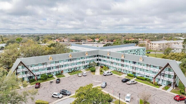 Building Photo - 2042 Australia Way W