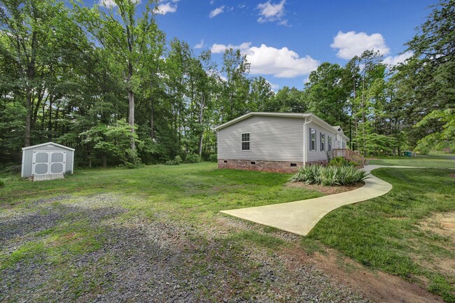 Building Photo - Lovely 4 Bed 2 Bath Home In Midland!