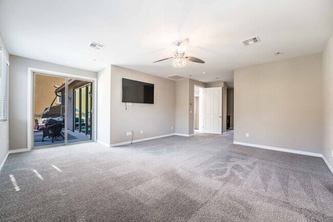 Building Photo - A stunning 4 Bedroom home nestled in the prestigious community in Henderson!