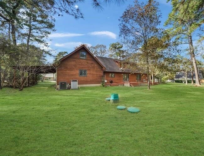 Building Photo - 2111 Diane St