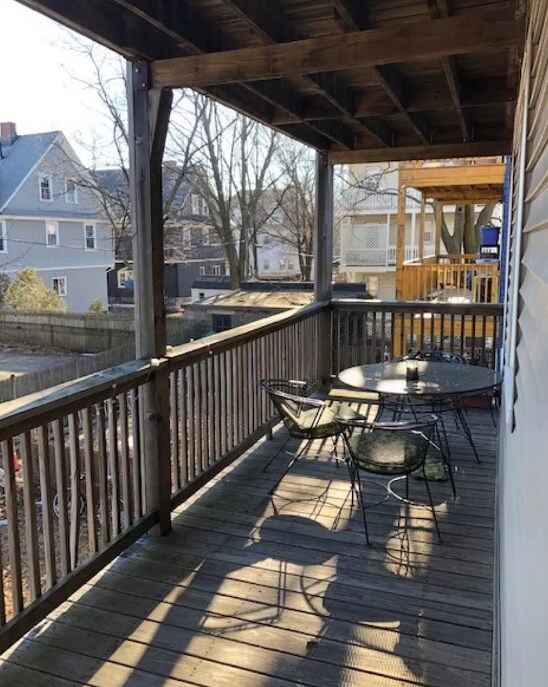 Building Photo - 44 Easton St