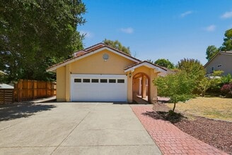 Building Photo - 25 Miwok Ct