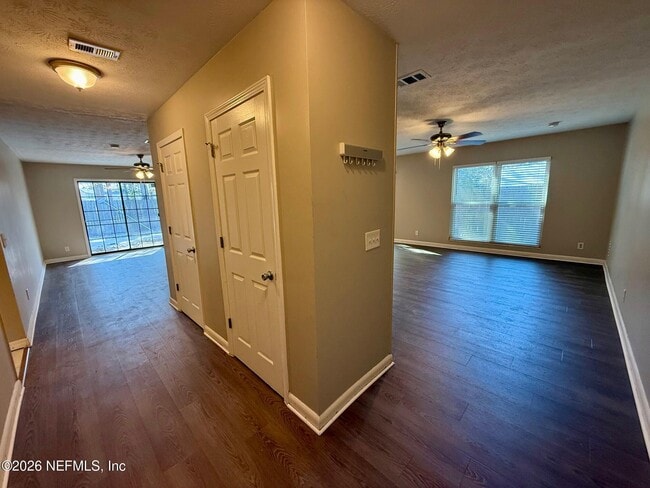 Building Photo - 3336 Cypresswood Dr S