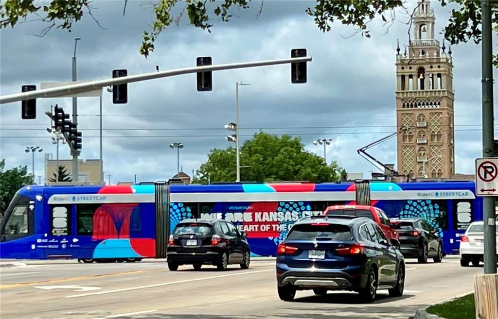 Building Photo - 212 Emanuel Cleaver II Blvd