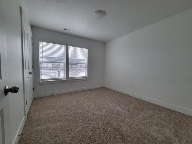 Building Photo - 1628 N 840 W