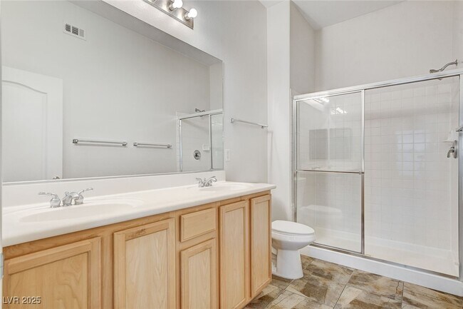 Building Photo - 2305 W Horizon Ridge Pkwy