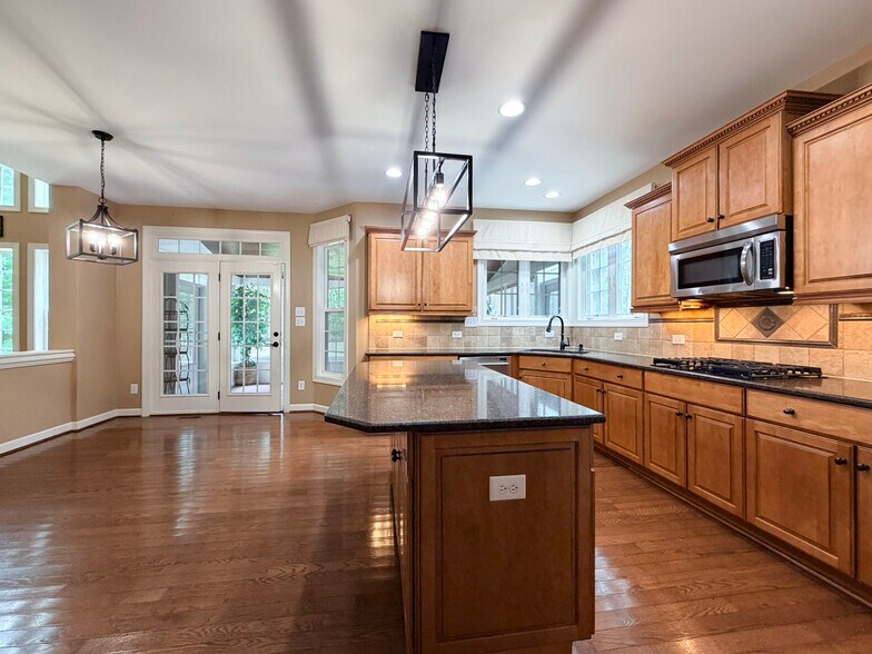 Building Photo - 5604 Pine Rock Ct