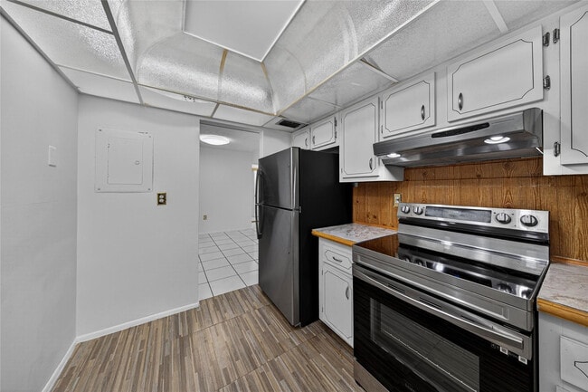 Building Photo - 7300 NW 17th St