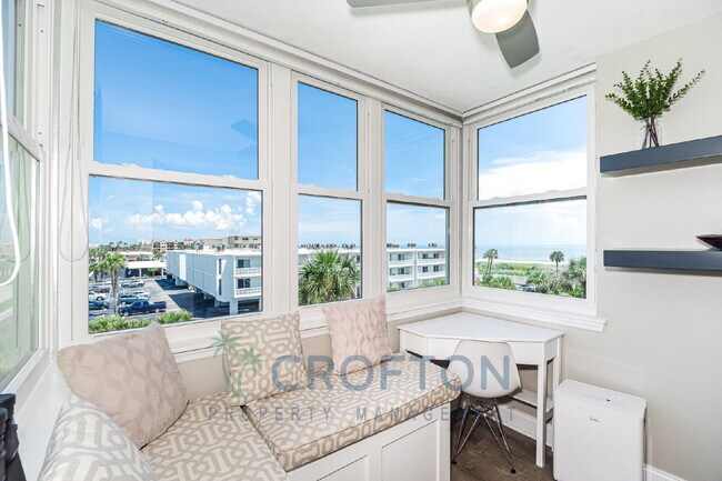 Building Photo - Beautiful Oceanfront Condo in Cocoa Beach!