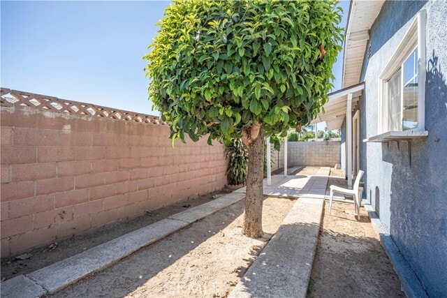Building Photo - 1458 Sandia Ave
