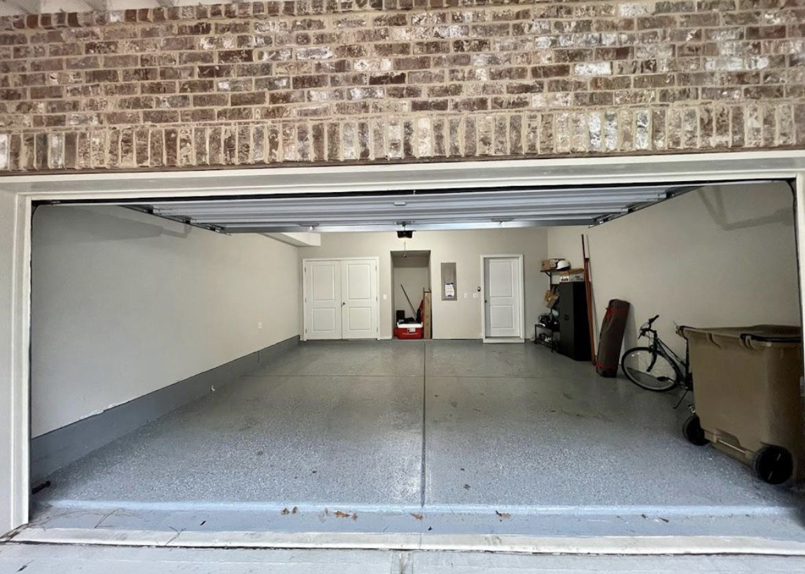 Garage - 3975 Redwood Dr
